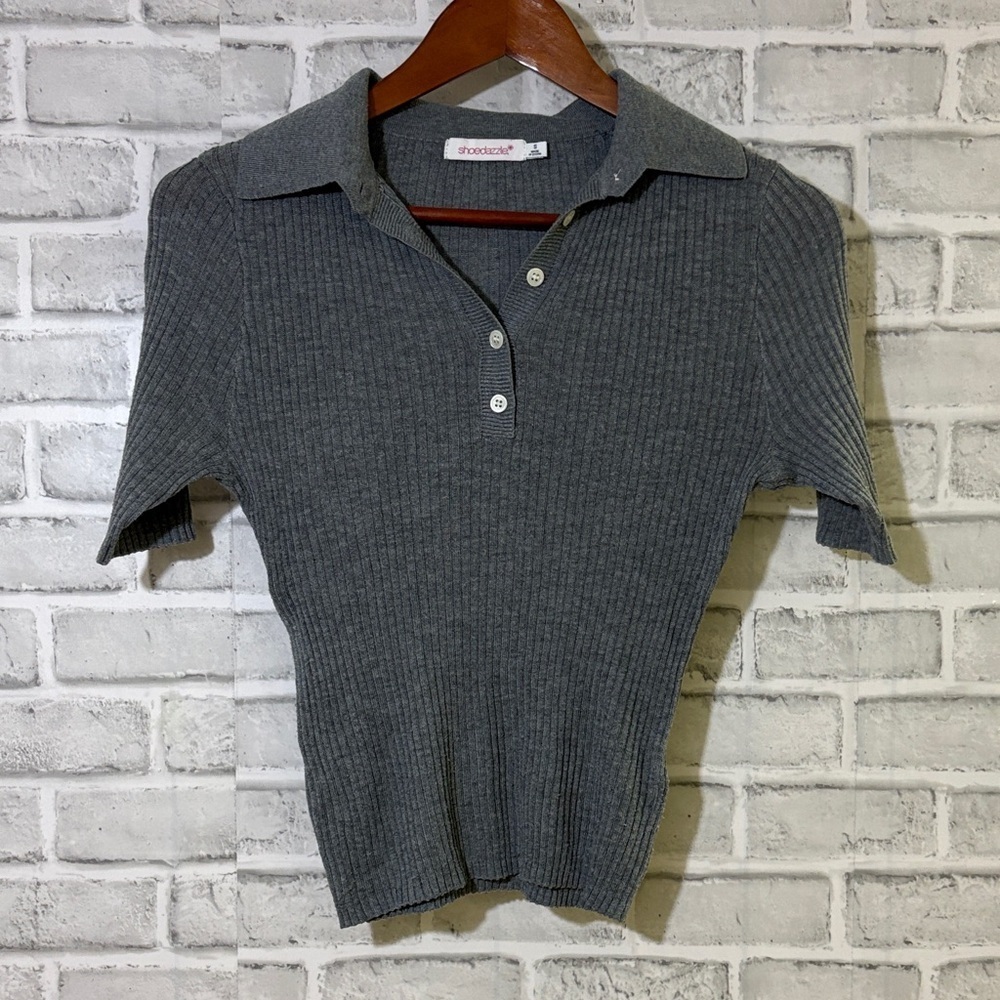 Shoedazzle Charcoal Button Down Ribbed crop Top, size small
